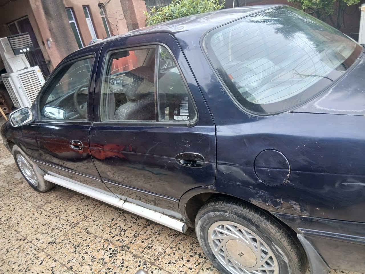 السلام عليكم للبيع سيفيه موديل 1993 كير عادي مكينه وكير كلش نضاف لاصرف ولابخار كهربائيات شغاله صدر امامي خلفي جديد السياره بلاديه بدون صبغ فقط الجامرلغات الخلفيه مصبوغه الباقي كفاله تخم تاير تخم ويل كب السياره معايزه شي رقم ديالى سنويه 2029 السعر 27 وبيهه مجال مكاني ديالى بعقوبه 
الاستفسار ‏‪***********‬‏
