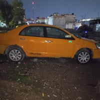 عندي هذي اسياره جيلي 2013مكينه وكير شرط ما بيها اي ضرر كربون ما مسجلها...