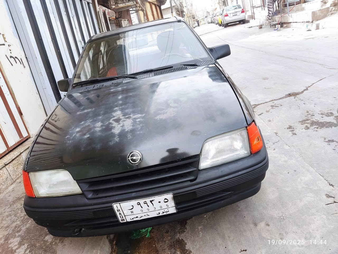 اوبل كاديت للبيع 
محرك 16 
كير توماتيك 
سلايد فتحة سقف 
سيارة بيها شخوط بسيطة 
سعر 32 بيها مجال بسيط
