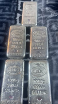 عندي سبائك فضة تركي اربع تسعات 10 سبيكة للبيع للتواصل 07842374229