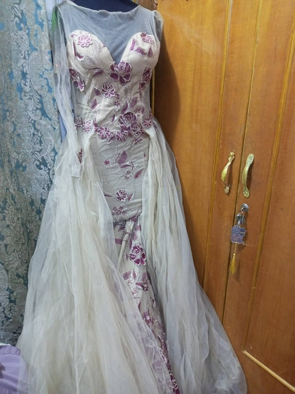 فستان للبيع 25والتوصيل مجاني


**إذا كنت صاحب هذا الإعلان وتريد حذفه لأي سبب، رجاءا أرسل رسالة إلى الدعم الفني**