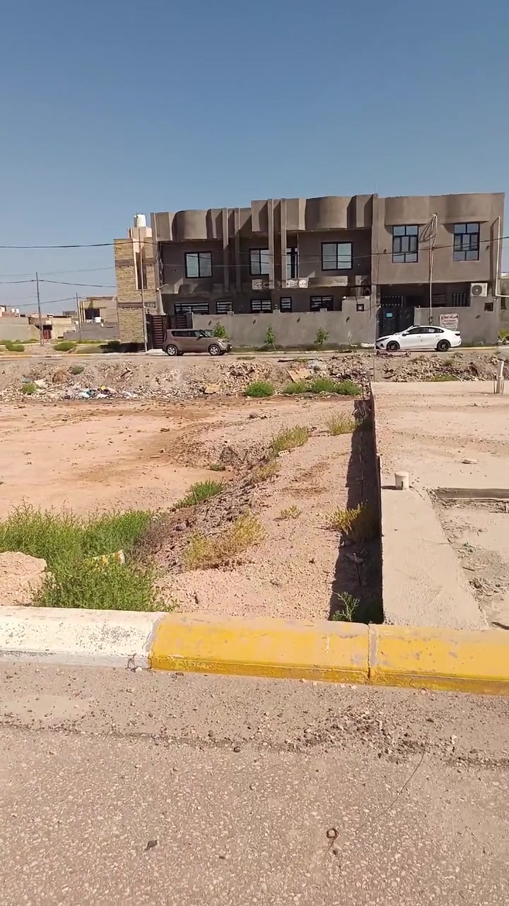 قطع أرض ١٠٠ كربلاء عامود ١٤٧ مجمع السيده رقيه ***********
