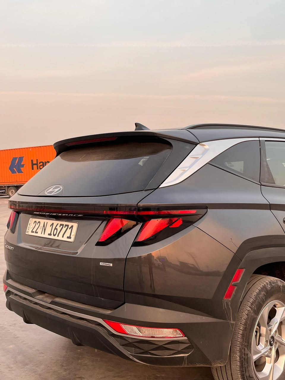 السلام عليكم
توسان للبيع لون فيلي❗️ السعر $207 ❗️ قابل للتفاوض 
2024 ماشية 37 الف جديدة 
🛑مواصفات SEL بدون ايرباك كلها سليمة ❗️ 
🛑مكينة 2500 بانزين 
🛑لايتات زنون ولد ماعدا الخلفي 
🛑اريل نفكيشن 
🛑نقاط عمياء 
🛑رادارات 360 درجة 
🛑قيادة ذاتية تحديد مسار 
🛑صندوق كهرباء 
🛑حساس مطر امامي وخلفي 
🛑زر تراكشن 
🛑زجاج auto فقط السايق والراكب 
🛑شحن لاسلكي 
🛑تدفئة مقاعد 
🛑درايف مود ٤ وضعيات
🛑هاند بريك كهرباء 
🛑دفلوك
🛑زر التحكم بالكامرة
🛑اوتو هولد 
🛑واتو ستوب 
🛑تحكم نزول منحدرات 
🛑بصمة ابواب لمس وانارة ترحيب 
🛑كشن السايق كهرباء 
🛑تبريد قطعتين 
🛑وشواحن خلفية 
🛑السيارة HTRAC دفع رباعي AWD المرغوب 
🛑سبيرها وطفايتها ومثلث والعدة كلة موجود 
مضلة صندوق خلفي وشبكة 
رقم الشاصي :5NMJBCDE2RH303994
طختها موجودة هذا الشاصي فوك 👆 
وبيها بالعراق بارد بالجنطة موجود بالصور 
رقمي ***********
