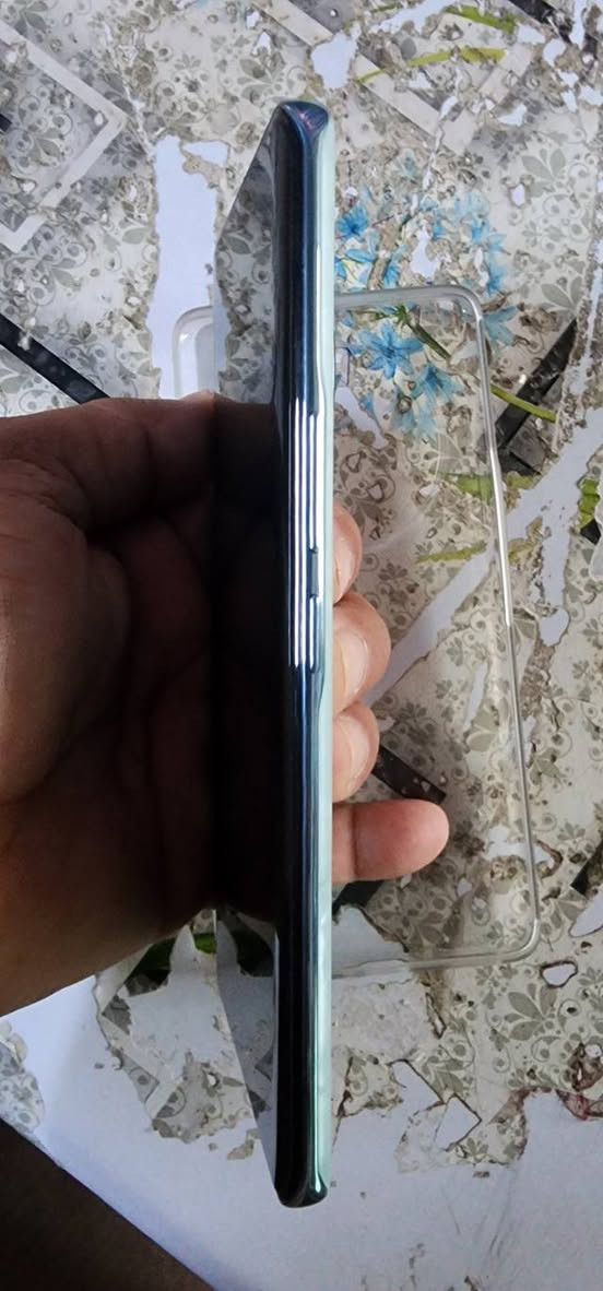 سلام عليكم ..هونر ذاكرة ٢٥٦..العشوائية ١٢ نضيف حيل اخو الجديد /السعر ٣٩٠ وبي مجال مكاني سكندريه الحصوه /***********
