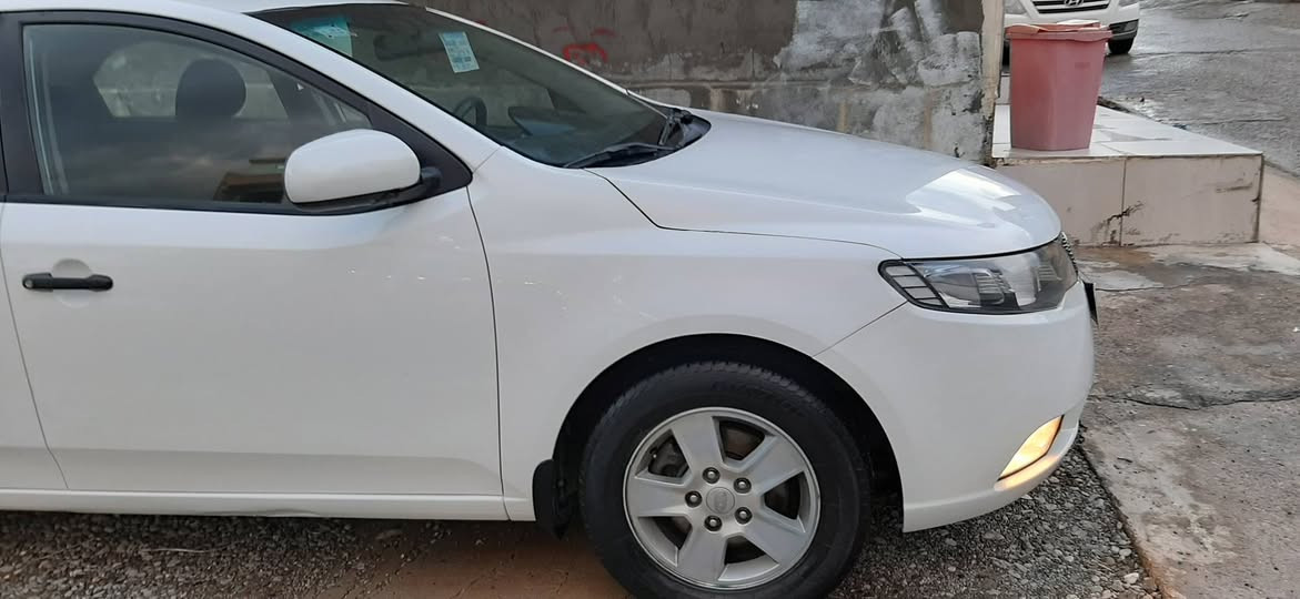 بسم الله الرحمن الرحيم 
كيا سيراتو خليجي موديل ٢٠١١ زيرو شركة البخيت سيارة دعامي لدعامي كل وضع الشركة حتي مسجل البيلادي سيارة حيل حيل نضيف بمعنى الكلمة جديد حتى سبير مانزل سيارة كاعيات فرشات كشنات نفص وضع الشركة نفص مواصفات سيارة لشركة بيد شخص سيارة فقط ٥٦ الف ماشي حقيقي بشرت كمبيوتر ماشاء الله جديد جديد سيارة دعامي امامي حتى دعامي خلفي بدون ضربة بدون حادث بدون دواخل بس بيها باب طرف سكن خلفي فقط صبغ بس بمب للجمالية اثر شخط باقي كفالة عامة 
اربع تايرات جديد منظومة صدر امامي وخلفي جديد حدادية كير محرك برغي مامفتوح تنقيص تبخير صوت دخان بشرت فحص كهربائي كل اشتغل سيارة سيرفس عام مبدل بانصات اصلي دهن محرك هايدرولك كير كل جديد سيارة بدون مصرف سنوية جديد هزة براد جديد رقم انكليزي جديد نفص اليوم تحويل سيارة بدون غرامه سيارة بأسمي صديقي نفص مكان 
مكان سيارة سليمانية داخل سليمانية مقابل مطار سليمانية بداية سليمانية *********** سيارة صونر منشور تفاصيل مكتب 
رجاءا بس بيع بدون مراوس السليمانية, العراق
