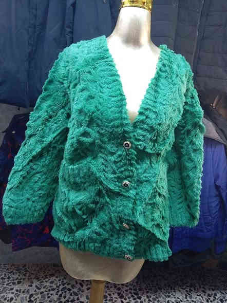 يابه السلام عليكم اي قمصله علئ 3 الاف  هواي متوفر موديلات ولوان خدمه توصيل كل العراق 5 الاف اللحجز وتساب *********** او مراسلها صفحه
