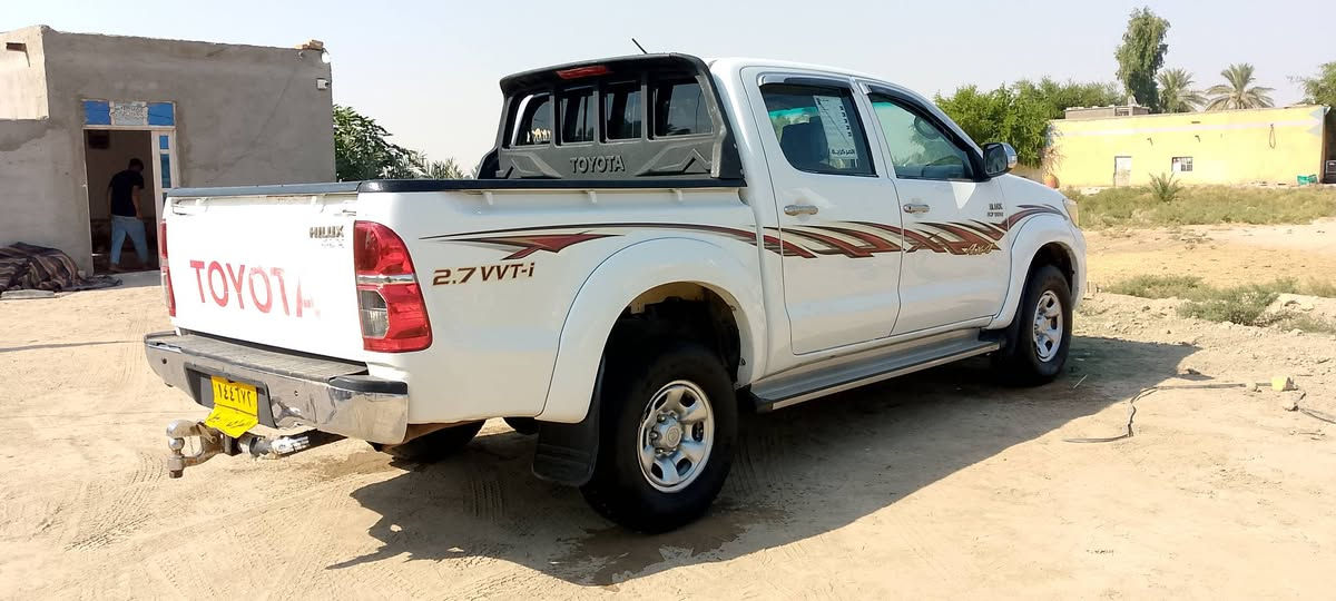 سلام عليكم فور ويل 2013 كير عادي رقم اربيل راعيها كردي محرك وكير جدد تبريد شغال حداديه جديده تخم تاير شاشه بلاتوث سونار كدامك لتكلي شبيها ذني جلخات بصيطات و الباقي كفاله  مكان النجف بيع او مراوس بسياره أقل منها اريد فرق السعر 205 وبيها مجال ‏‪***********‬‏
