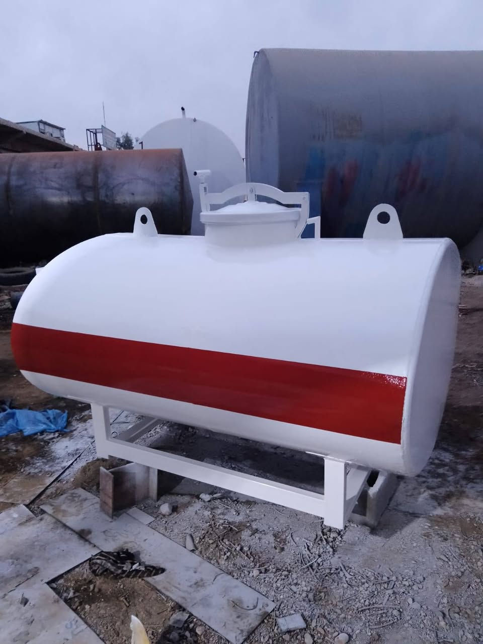 اديب الحداد
لكافه الأعمال الهندسيه والخزانات الماء والوقود بكافه الاحجام
***********
