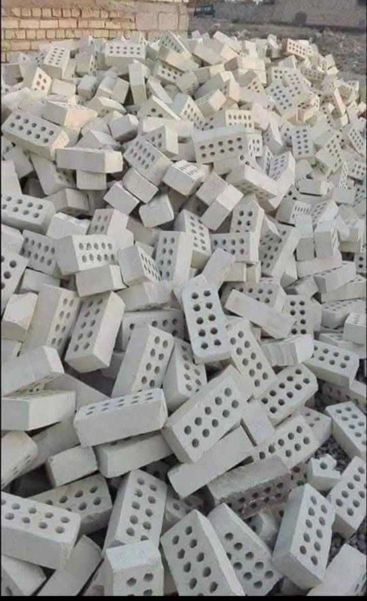 السلام عليكم يوجد طابوق الاصلاح قالب ولون وركن بيها زياده 250 ***********
