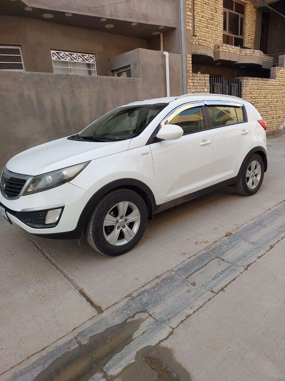 السلام عليكم كيا سبورتج موديل12 خليجي رقم واسط بأسمي تحويل ثاني يوم مكفوله من الصبغ والتبديل ماعدا الباب خلف الصدر ضرر بسيط السعر 150 وبي مجال للاستفسار الاتصال على الرقم *********** 
مكلف بالنشر
