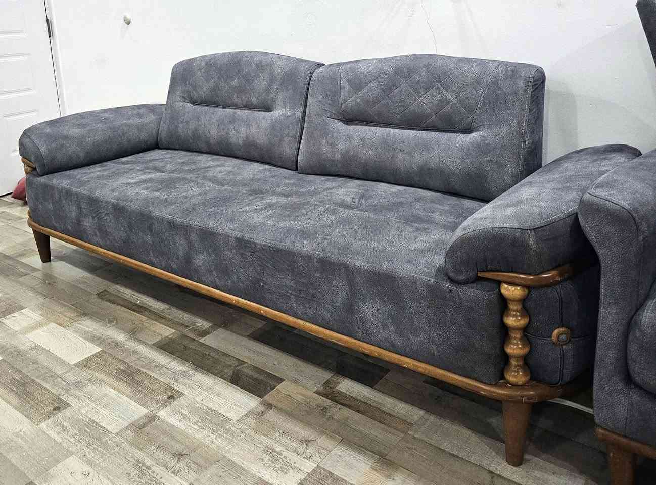 تخم تركي 10 نفر ويصير سرير أيضًا مستخدم ولكن نضيف 

*********** ***********
