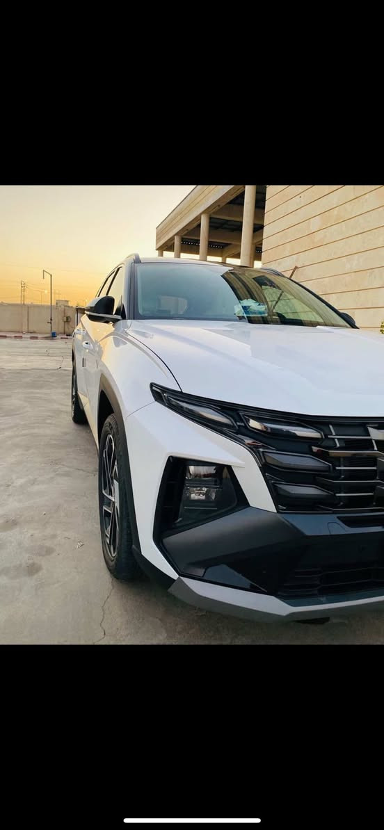 سلام عليكم /***********
السعر 233 وبيهه مجال 
توسان توكلر 2025 كفاله عامه
ماشي20 الف كليو متر بسمي رقم بغداد 
العنوان كربلاء
