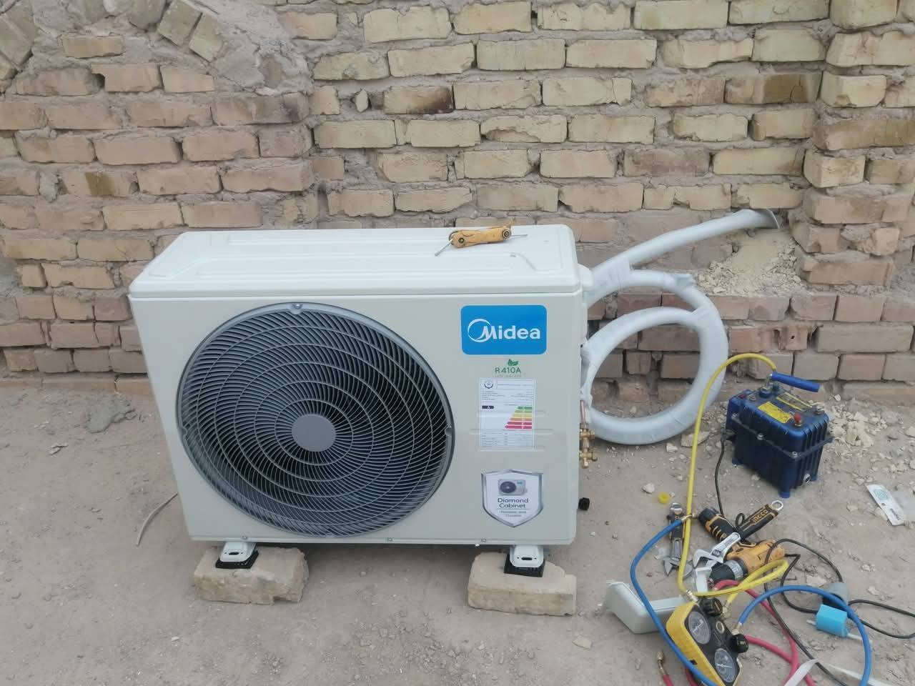 ❄️ بِسْمِ اللهِ الرَّحْمٰنِ الرَّحِيمِ ❄️🌟خدمات سلام الموسوي تقدم لكم كل ماهوا جديد
🔥 أقوى عروض شهر شباط لتنصيب وصيانة السبلت – شغل مضمون 100% 🔧🔥

خلي بيتك دافي بالشتاء ☀️

وجاهز للصيف من هسه ❄️🧊

📞 للحجز والاستفسار:
***********

هل السبلت عندك صار ضعيف؟

يحتاج تنظيف؟

أو الغاز ناقص؟

لا تتعب روحك!

خدمتنا توصل لباب بيتك وبأقل الأسعار وأعلى جودة 👌💯

🧰 خدماتنا تشمل:

• تنصيب جميع أنواع السبالت (منزلية وتجارية)

• تنظيف احترافي للسبلت + تعبئة غاز

• صيانة كاملة مع تبديل قطع أصلية

• تبديل كمبريسر

• شحن غاز 410 و 22

🆕 خدمات إضافية:

• صيانة وتنظيف جميع أنواع السبالت

🛠️ الضمان:

• ضمان لمدة أسبوع كامل على كل خدمة

🏠 مناطق العمل:

📍 الديوانيه

🟢  التنصيب ضمان موسم كامل 

💥 عروض وخصومات خاصة بشهر شباط 💥

✅ جودة عالية

✅ سرعة بالإنجاز

✅ أسعار تنافس الجميع

✅ خصم 20% إذا عندك أكثر من سبلت

✅ وما نطلع من يمّك إلّا وإنت راضي 100%

📩 للتواصل  عبر الاتصال أو واتساب:

📵 مراسلة واتساب فقط لضمان الرد السريع
