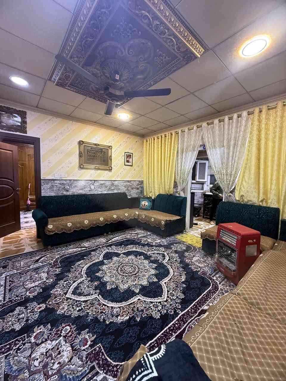 دار للبيع حي البكر مساحه 348 متر 
واقع حال 380 متر واجهه 15.20 
شارع 12 متر شروق 
طابقين 6 غرف نوم وهولين واستقبال وخدمات ومطبخ وكراج كبير وحديقه للإستفسار مراجعة المكتب او الاتصال على الأرقام التالية   عمار العبيدي   

***********

*********** واتساب

  ايمن   

 ‏‪0750 214 4093‬‏    ‏

‏‪0775 630 2993‬‏ واتساب

   اوس 

‏ ‭0770 287 3744

‏  ‬ ‭0750 219 5078‬    

ابو سند 

‭0 775 714 2899‬

عنوان المكتب حي النور سايدين دانية ماركت مقابل افران الرائد   #الرواسي_للعقار
