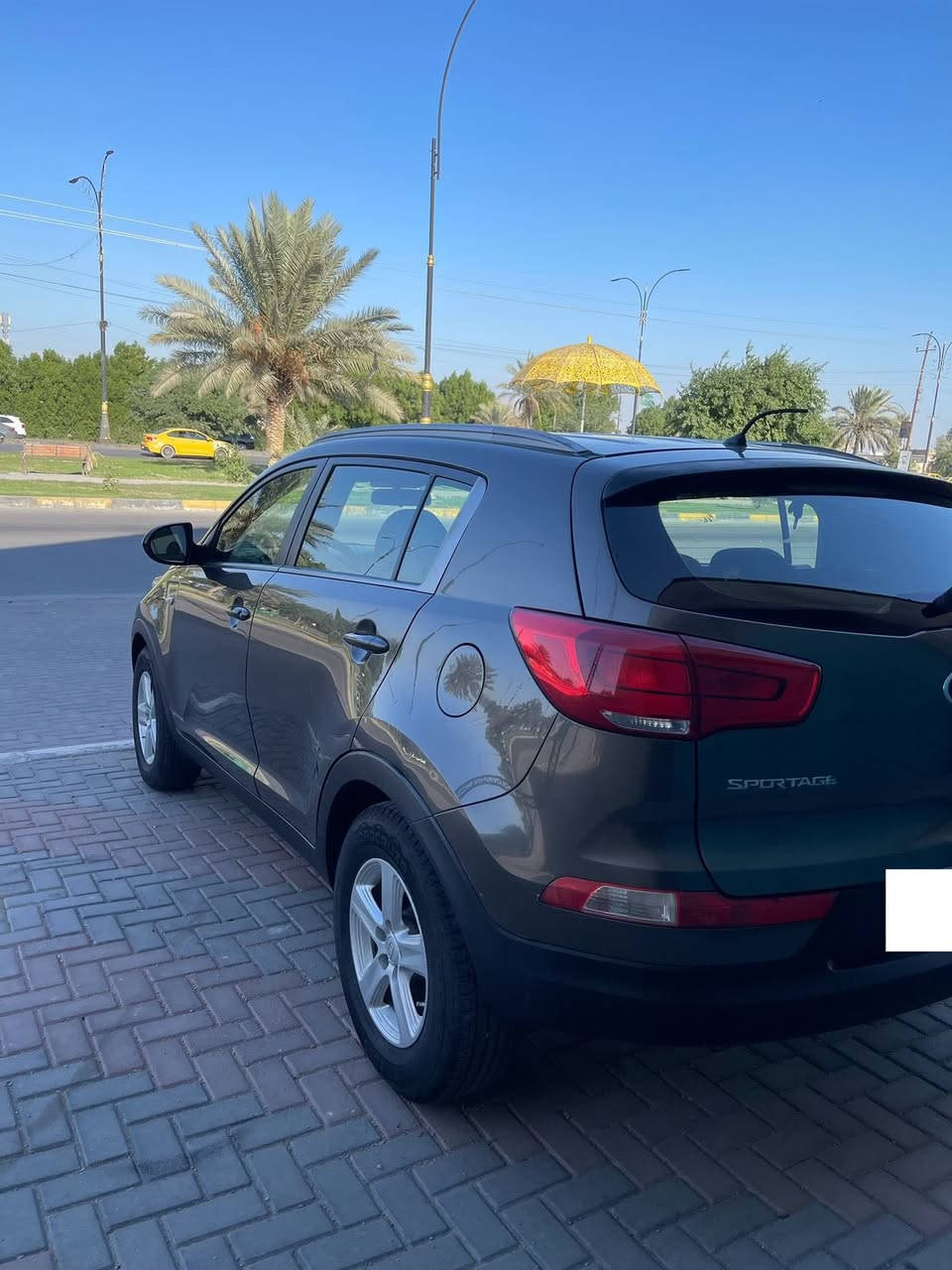 السلام عليكم 
كيا سبورتج موديل 2015خليجي رقم كربلاء بأسمي محرك 2000 دوش السياره مكفوله عدا البنيد وحسب ماموضح بالسونار ماشيه 277 الف كم
موصفات السياره عاديه  كامره شاشه تخم تاير جديد حداديه جاهزة دوشمه ارضيه
العنوان :كربلاء 
السعر :١٣٠ $
رقم الهاتف :***********
