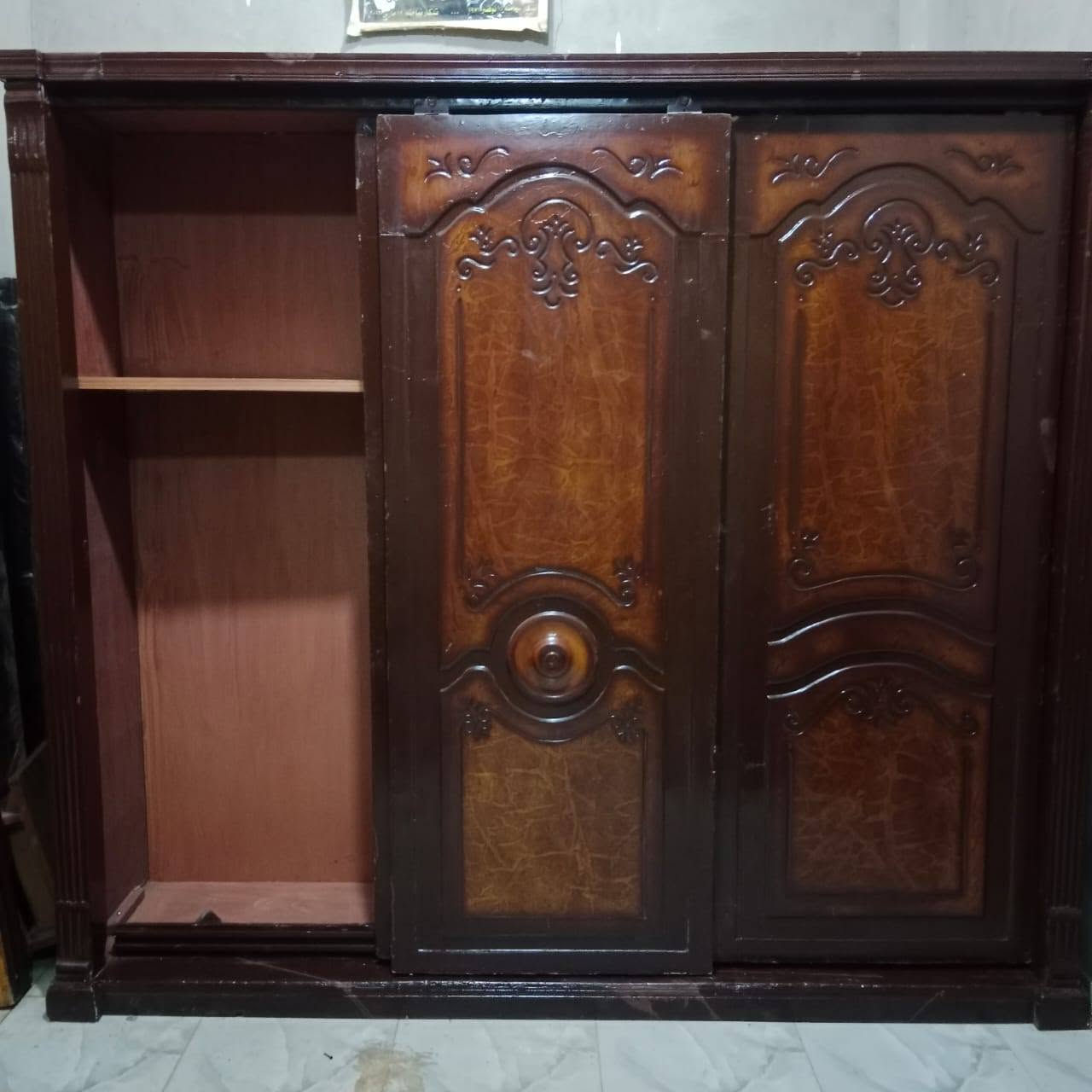 دولاب ثلاثه ضلفه جرار خشب كبس موسكى مقاسه 260 عرض الجنب 60 ارتفاع 235
وتساب01011038677


**إذا كنت صاحب هذا الإعلان وتريد حذفه لأي سبب، رجاءا أرسل رسالة إلى الدعم الفني**