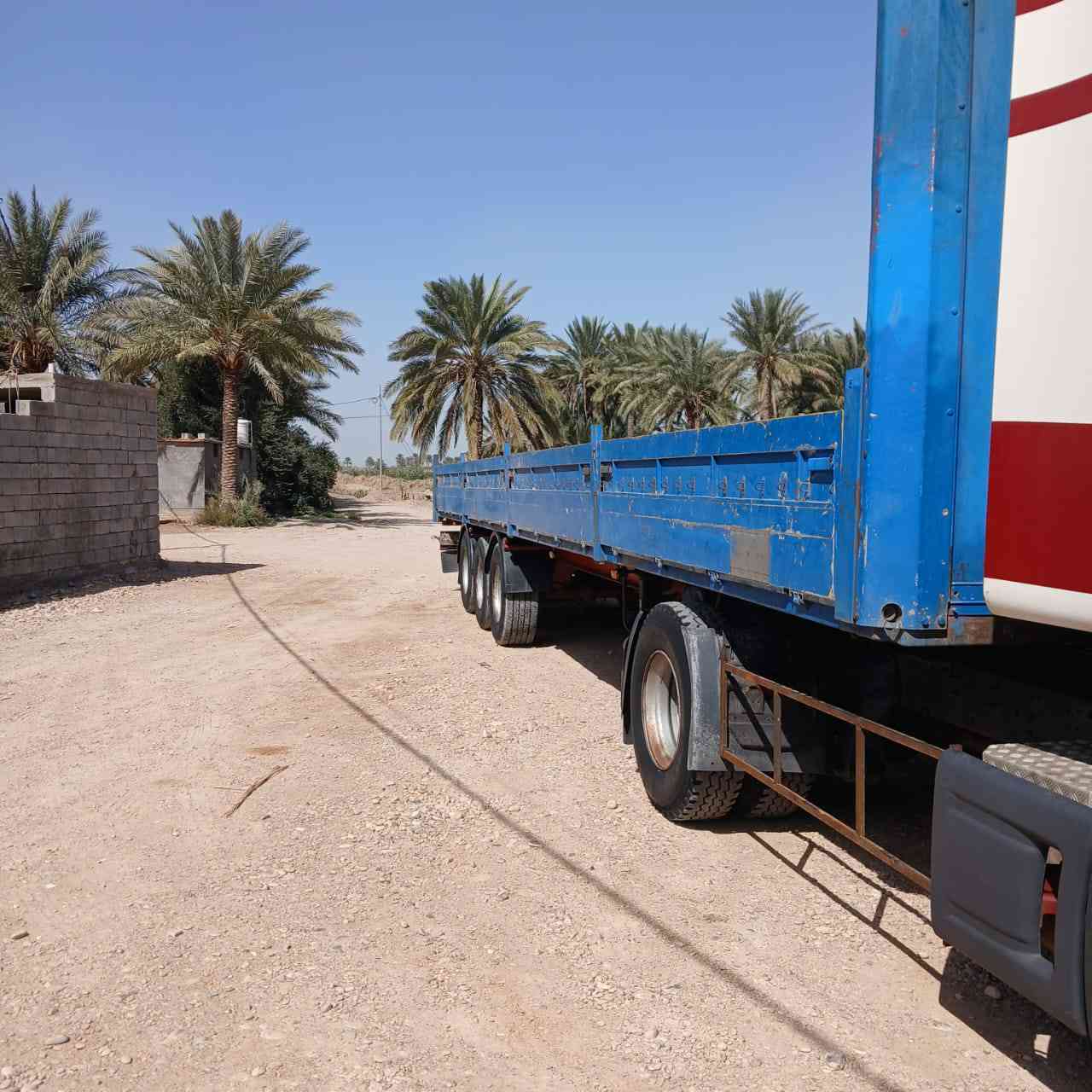 سلام عليكم سكانيا للبيع موديل 2003 تخم تاير هزه جديده سنويه جديده لل 31بسمي كفاله عامه مكينه لا تبخير ولا تنقيص مكينه اربع خطوط 
مكان واسط الصويره 
***********
***********
