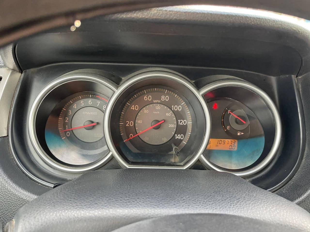 نيسان فيرسا2008 وارد امريكي ماشية 109 صبغ 3 قطع بدون دواخل شاشه +كامره+جام ٤ كهرب 
كير مكينة كهربائيات كله بشرط 
كير at المرغوب
صدر امامي خلفي جديد
رقم نينوى 
كوبون بانزين بيها
السيارة ما ناقصها كلشي سعرها 80 وبيها مجال  قليل للشراي  مكان السيارة موصل الجانب الايسر
‏‪0776 517 6704‬‏
