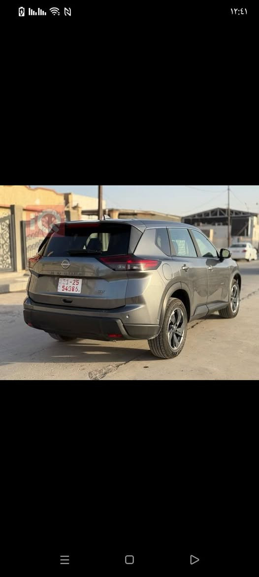 نيسان روج2024
سيارة ماشي 3000مايل
لون فيلي سيارة رقم كاتي ترقم شمال 
سعر 135ورقة قفل 
سيارة بية جاملغ صبغ شبر من بونيت 
بردون دواخل بشرط 
5N1BT3BA7RC760201رقم شانصي
***********
*********** كركوك, العراق
