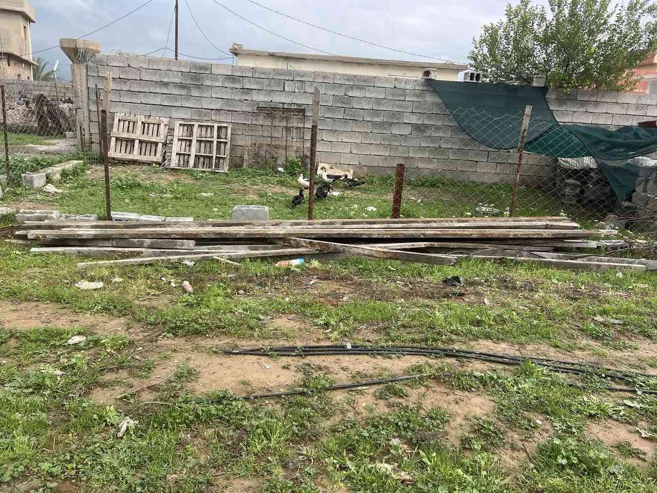 شيلامانات عدد تقريبن 20 نضافتهن كدام العين تفحص وتاخذ سعر اتصل ماجاوب خاص 

***********
