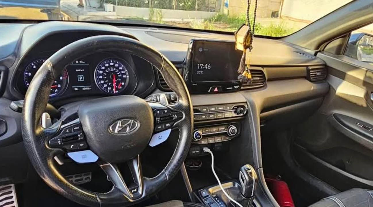 Veloster N
موديل 2021
سياره مبدل لونها من احمر فاتح الى هذا اللون الحلو
ماشيه 50 الف ميل
كير اوتوماتيك
مواصفات ل N المعروفه
كشنات سبورت
سستم صوت رياضي 
لايتات ليد بلادي
لايتات نشره 
ويل حجم 19
شوته سبورت 
رادارات جانبي
رادار امامي
قياده ذاتيه
بريكات مختوم حرف N بريمبو
شفتات ستيرن
سبويلر خلفي
مود درايف (ECO-NORMAL-SPORT)
كزوز سبورت يفتح ويا مود N
كير ومحرك بشرط
رقم جديد سنويه جديده
تحويل بشرط
ومسويها ادامه كامله من كلشي دهن فلتر جديد
سعر ١٢٨ ورقه و مجال بسيط 
*********** واتساب دهوك, العراق
