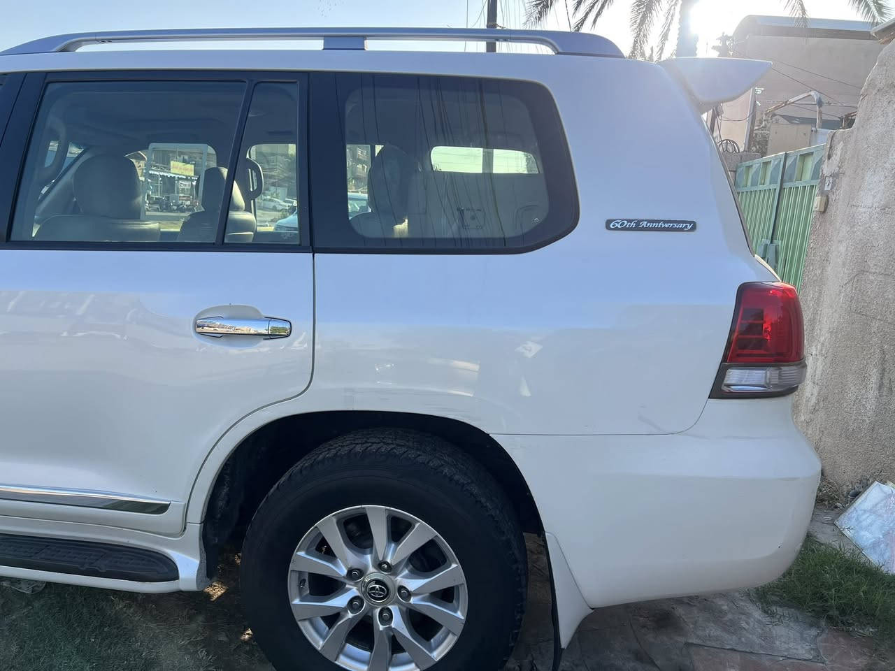 لاندكروز 11 ستينيه مكفوله من الصبغ ماشيه 230 الف السعر 31500 $بغداد ***********
