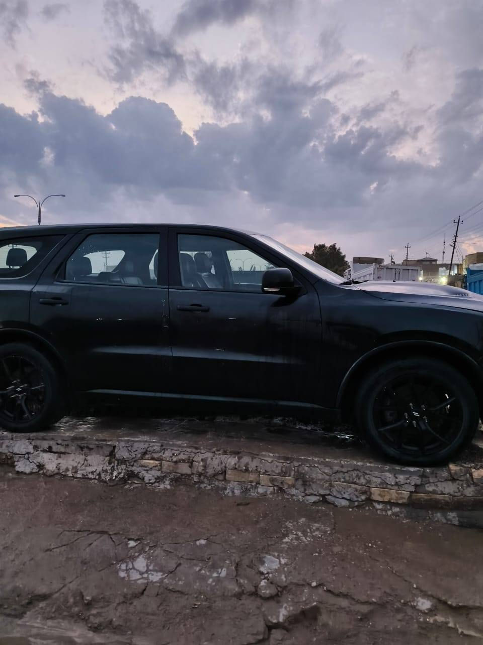 السلام عليكم ورحمة الله
سيارة دوج دورنكو موديل ٢٠١٣ للبيع أو مراوس بأوباما ..
السنوية بأسمي حادثها من أمريكا جاملغ أمامي وباب الأيمن، صور الحادث و سونار ما عندي ، بيها مكانات تصليح وصبغ أثر سقوط قمرية عليها موضحة بمقطع الفيديو 
السعر/ ١٤٣ وبيه مجال 
العنوان/ بغداد 
هاتف/ ***********
