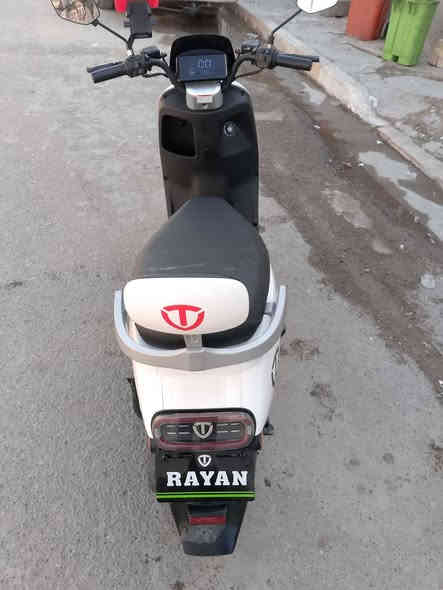 سلام عليكم دراجة شحن تسلا جديدة 2025
6بطاريات زنون عالي ناصي دبل رماش يمنة ويسرة  لدراجة نضيفة جدا سعر مليون و175 بيه مجال بصيط للطيبين مكان بغداد لعبيدي شارع شهيد يوسف قرب شطيط لقديمة توصيل ماكو رقم الهاتف ***********
