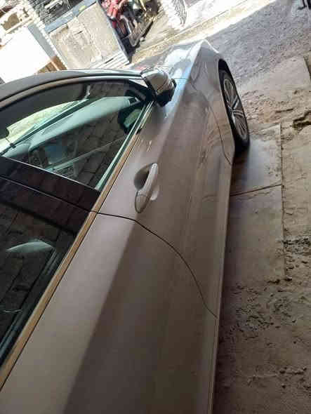 السلام عليكم 
جينسس G80 مديل 2019 للبيع
فول مواصفات رويال كلشي بالجينسس موجود بيهة 
اطول المنشور اذا اذكر كل المواصفات 
رقم الشاصي والسونار موجود بالمنشور 
السياره رقم بغداد باسمي 
ماشيه 53 الف ميل 
كير مكينه كهربائيات كفاله 
***********
اتصل وتدلل
