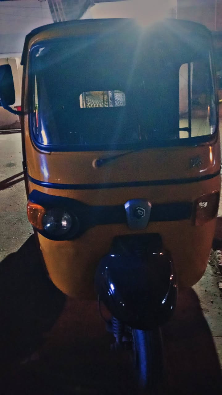 بياجو 20 داخله ب21 رقم وسنويه نكليزي بسمي تحويل مباشر لا تنقيث ولا تبخير تخبل كبل لشارع للتوضيح رقم وسنويه السعر 4.200 وبيها مجال ***********
