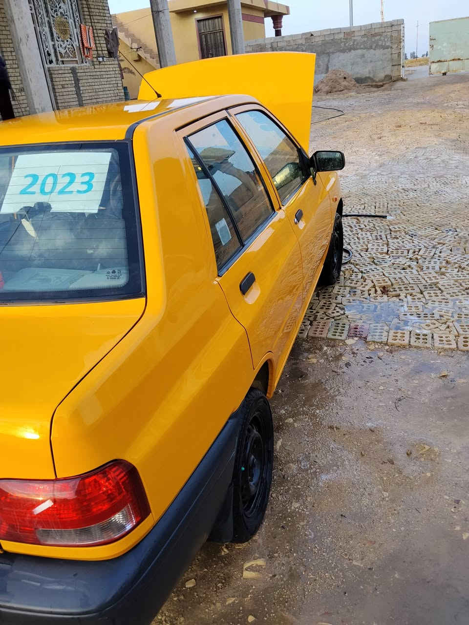 سلام عليكم سايبه البيع استلم شركه ماشيه 41 الف حقيقي
السياره بسمي سياره ما مشتقله تكسي تخم تأير بس بيه صبق شويه يم المازده من عده صبق كفاله عامه ***********
