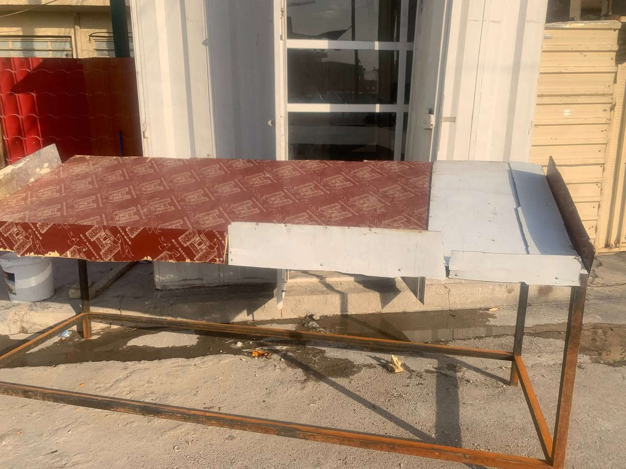 السلام عليك ميزز للبيع مال امخضر لعرض جديد السعر 120 بغداد العبيدي
***********
العرض متر ولطول 3متر
