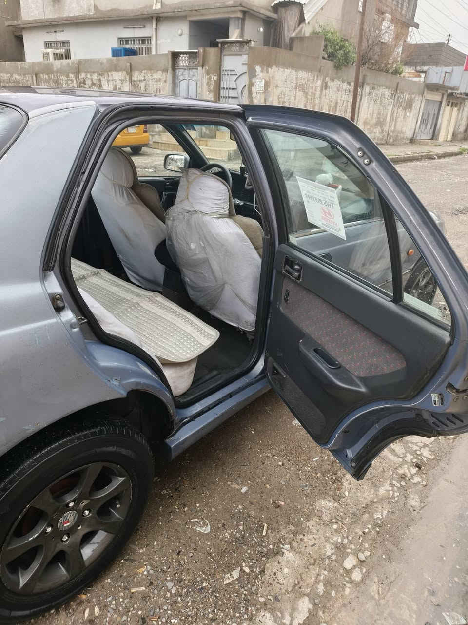 سلام عليكم 

الانتره موديل ١٩٩٤
سياره حلوه ومنصوبه وجاهزه 
متصرف عليها كلشي سياره رايح بيها وراجع على كركوك 
طخم نضيف وجاهز ورا وكدام. 
سياره كدام العين مكينه كير لا صرف لا نفخ
سعرها ٣٠وبيها مجال وبيها كابون
شرط التحويل 
أربع جوم كهرب 
قفل مركزي
رقم وسنويه وهزه جديده
مكاني موصل الجديده
للاستفسار أكثر ***********
