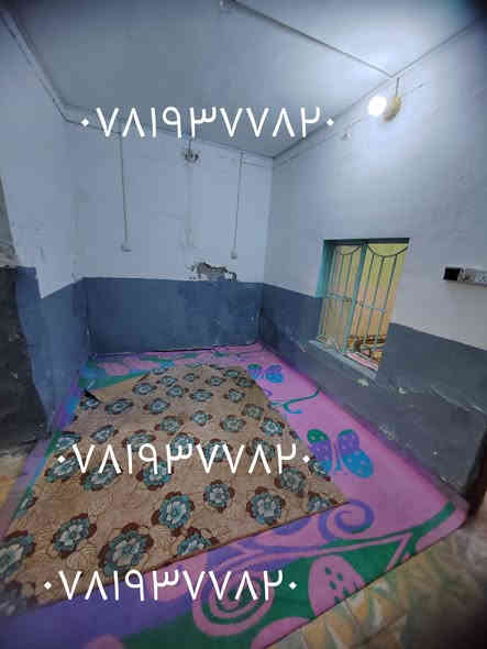 دار للايجار ١٢٠ متر حي الحسين منطقة ٣٠٠. 
يتكون الدار من ٢ غرف نوم مع صاله كبيره و حمام مرافق مع مطبخ.
بيت دولان مترين، بي ساحة خلفية.
الايجار المطلوب ٣٠٠ الف مع مجال بسيط.
للاستفسار الاتصال ***********
بي واتساب خاص مفتوح.
