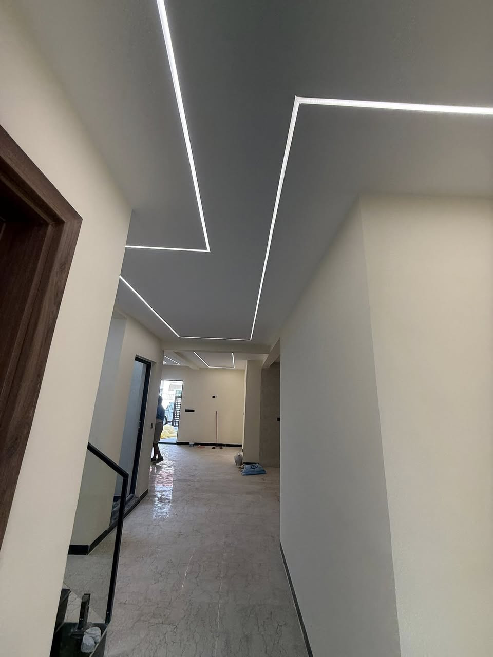 عمل كافة الأصباغ والديكورات 🎨

‭
***********
***********

📍موقع العمل - ابو غريب
