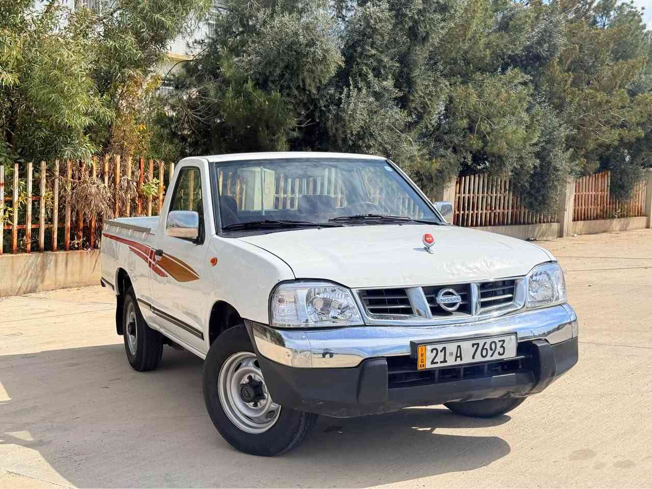 نیسان پیکەب
مودیل ٢٠٠٨
سیارکە خاوینە نویە هیچ مەسرەفیکی ناویت
شاشە ئایپات
گیر مەکینە بە شەرت
تەنها دەرکی بشتەوە لە سەر صبغ کرایە بی  داخلی بە شەرت
سەنەوی نویە تا ٢٠٢٦ تەحویل کردن بە شەرت
نرخ ١٠٢$مجالکی کەم تیدایە 
*********** اكر, نينوى
