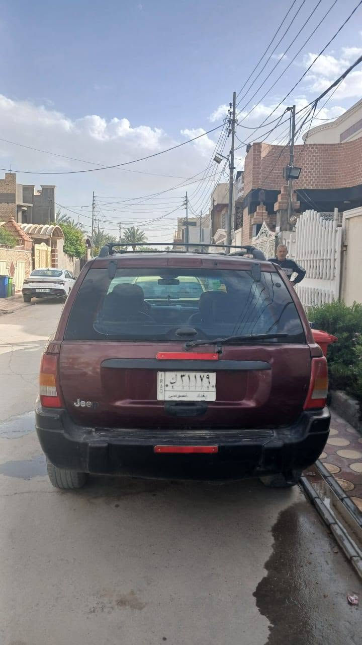 جيب شيروكي موديل 2000
بسمي كير مكينه كفاله قبل ٨ أشهر شديت
بيه تعديلات بسيطه 42 وبيه مجال
مكاني بابل ***********

