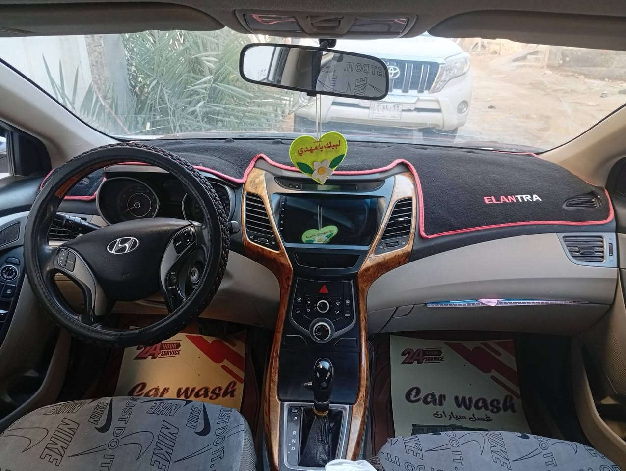 سلام عليكم الانترة موديل 2015 خليجي مكينة 1800 سيارة خير من الله 
شاشة جبيرة 
نضام ايكو اقتصادي 
تحكمات ستيرن جهتين 
لايت زنون 
ابل كاربلي 
سيارة كير مكينة خير من الله اترايك من كربلاء للبصرة 200 
السيارة بيها جاملغ جهة السايق امامي امبدل اثر ضربة خفيفة وبدلتة الله شاهد مو قوية الضربة  وكرت اباب الصدر الباقي خير من الله تعال وشوف السعر 122 وبيها مجال للشراي للستفسار *********** مكان السيارة كربلاء
