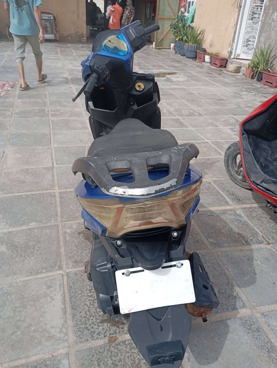 ماكس صيني للبيع ب 350 وبيهه مجال للاستفسار ***********
