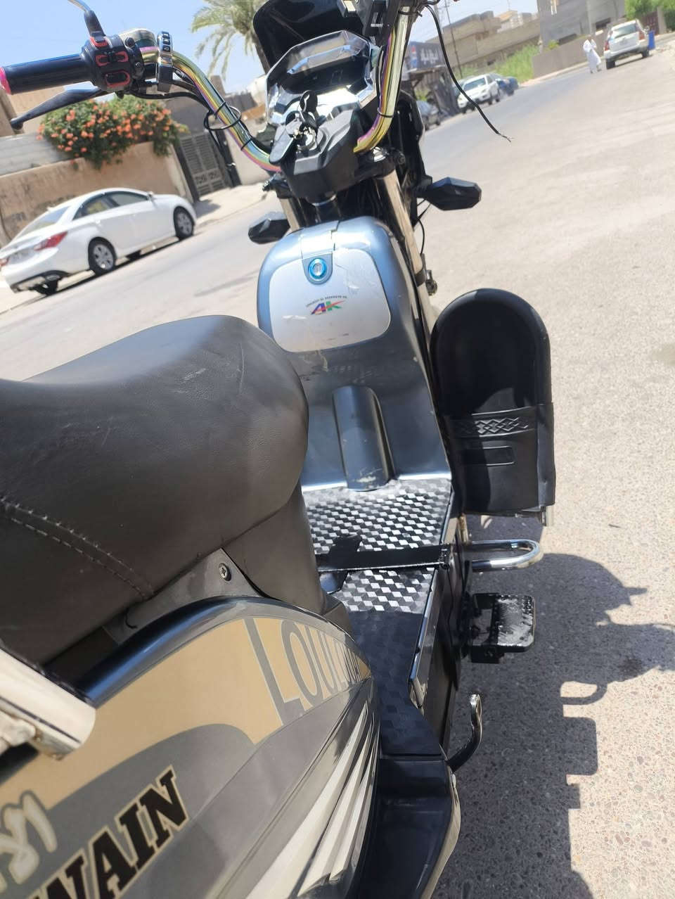 للبيع هارلي الأخوين موديل 25
6باتري 
نضام سويج +بصمه تشغيل عن بعد تشغيل بصمه اصبع 
ماطور نظيف 
كهربائيات كلها شغاله اي نقص مابيه نضافه فول 
دبل اشاره/نضام ار رجوع للخلف 
4سرع+مثبت سرعه
دبل اشاره /يمين يسار 
سعر 475وبي مجال لشراي 
 ***********
+9647827587898
