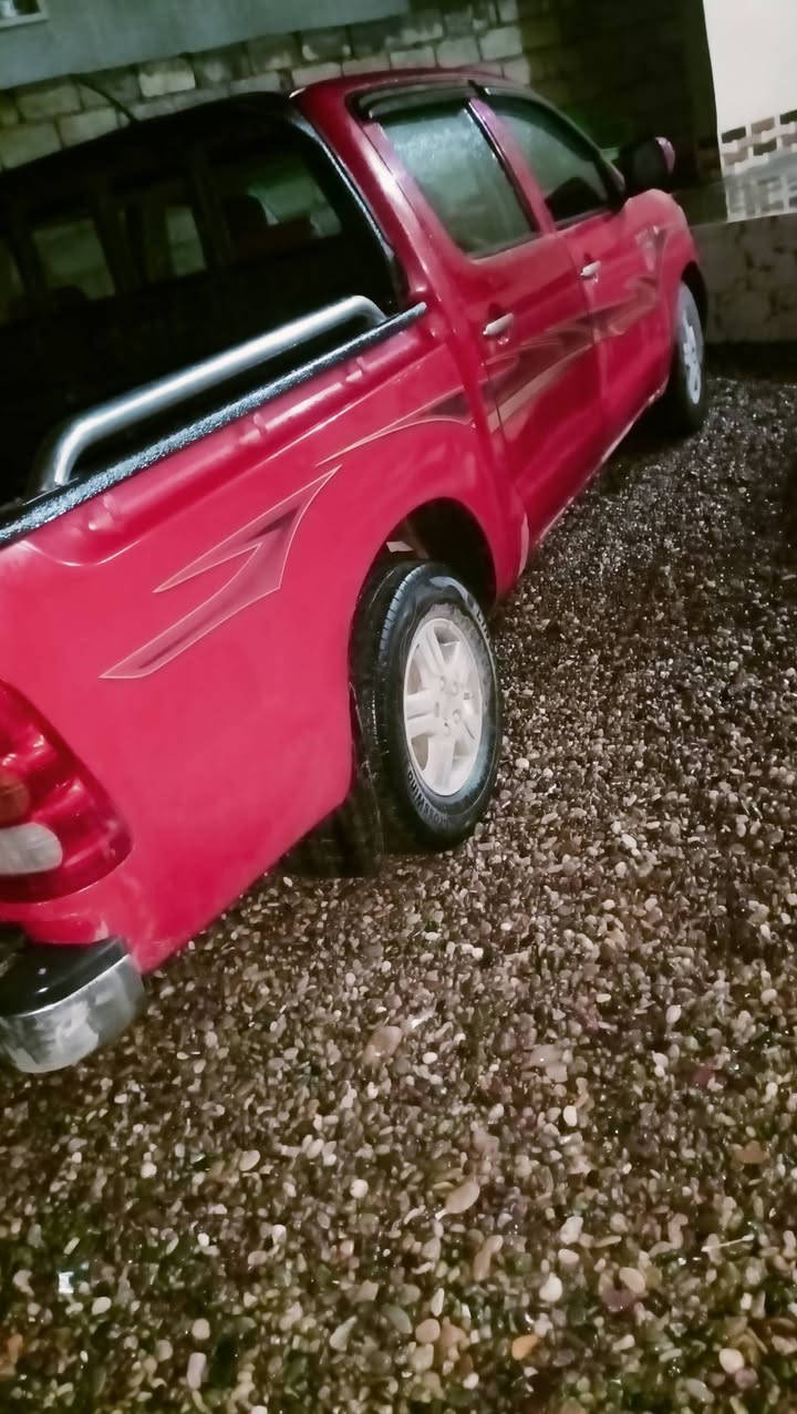 السلام عليكم 
بيكم موديل 2010 رقم صلاح الدين 
بأسم الوالد تبديل بونيد وباب خلفي 
السعر الإتصال ‏‪0770 896 5214‬‏
