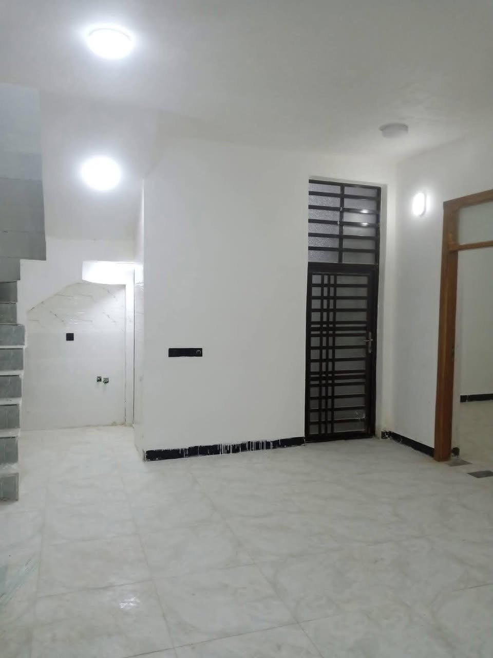 🏡دار لرهن لرهن 🏡

المساحة: 110 متر مربع

✅ #طابو_زراعي_سند_25_أقرار_محكمه

سعر الرهن 20 مليون 

الموقع: النجف شارع الصب عمود 327 #ألخط_ألاول

مواصفات البناء:

غرفتين نوم وصاله ومطبخ واستقبال حمامات داخليه وخارجيه وكراج 

بناء مرتب (أساس + سقف كونكريت + طابوك)

أرضية بورسلين أبو الـ 60

الخدمات:#بعد_عن_سوق_100م

ماء كهرباء مدارس سوق تبليط مولد

للاستفسار والاتصال:

***********
