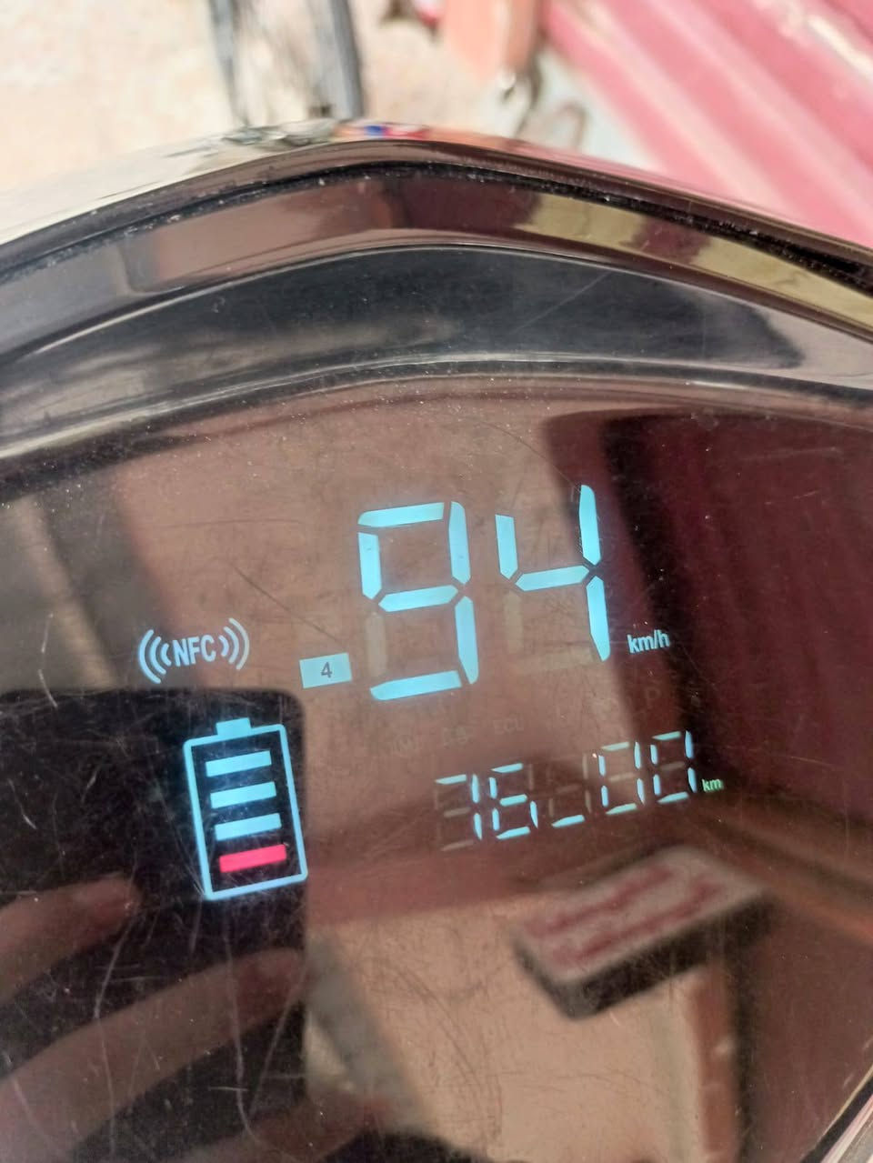 السلام عليكم 
ماطور شحن سكنس مدرع 
ملف 3500 شرط 
بطاريات 6 شرط 
عقل شرط 
ماشي 2200 كيلو بس 
سرعة 94 حقيقي 
ماطور كلو شرط شغال 
مكاني موصل حي الاعلام 
سعر 750 وبيه مجال 
للاستفسار خاص او 
***********
