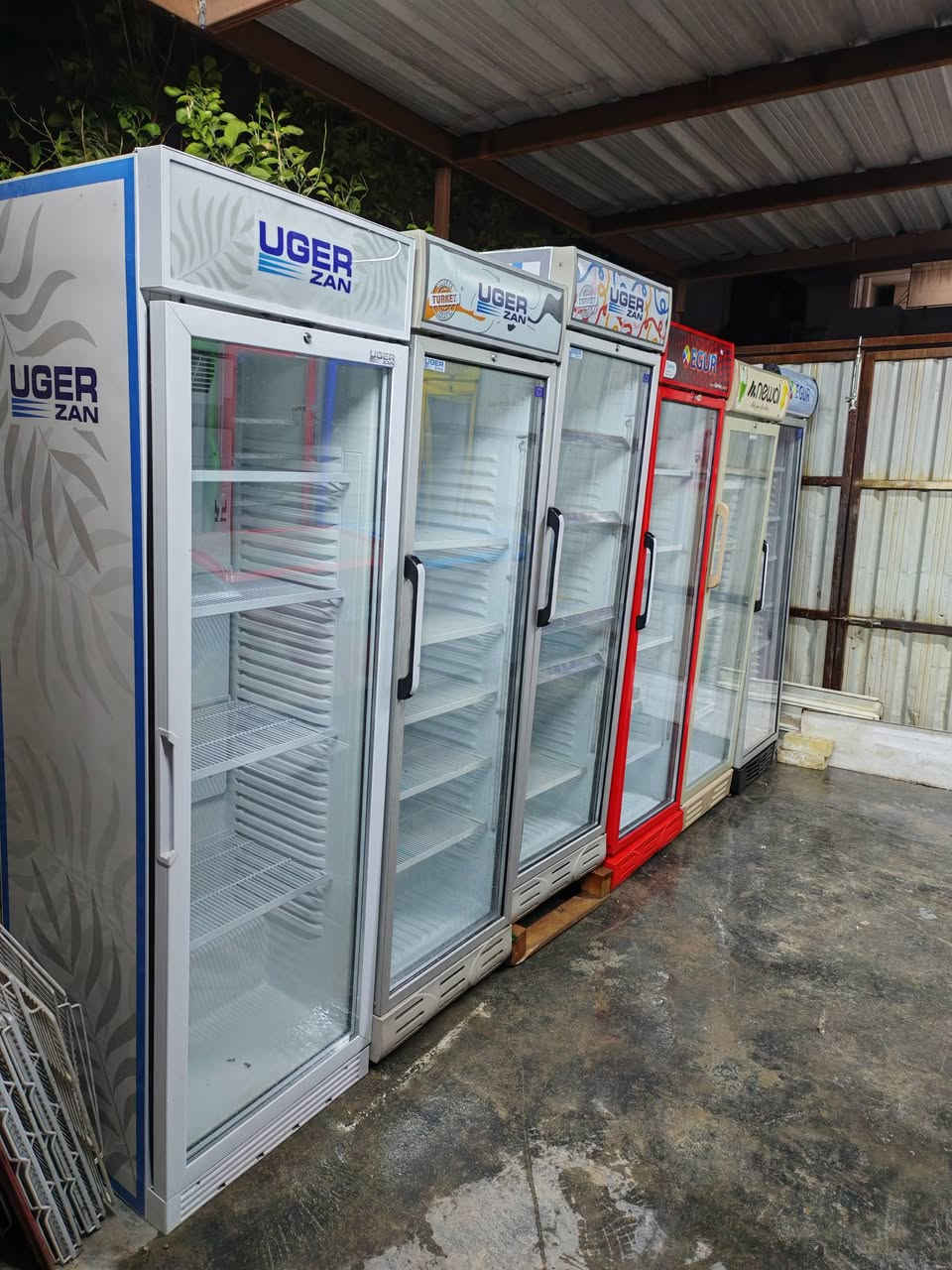 عارضات للبيع تركي الأصلي اخو الجديد الشراي يتصال *********** واكو توصيل مكاني جميلة ضمان شهر
