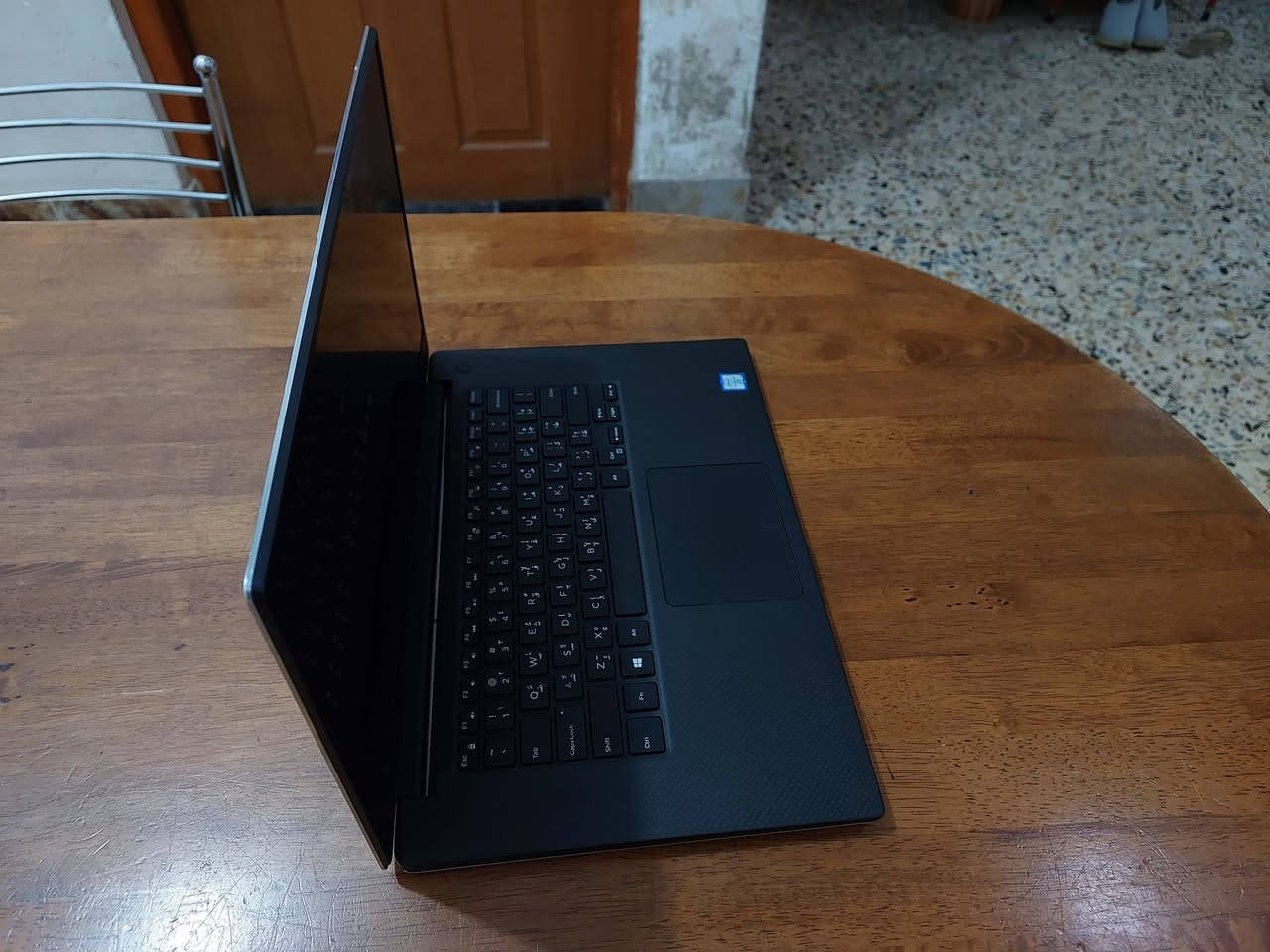 السلام عليكم ... لابتوب الالعاب والبرامج الهندسيةوالمونتاج والتصميم ... ماركة    DELL .... معالج كور  اي  7  جيل السادس  فئة ال HQ ( من اقوى فئات المعالجات ) ..  .... رام بحجم  12  كيكا نوع  DDR4 .. كرت شاشة خارجي منفصل نيفيدا     4  خارجي منفصل...شاشة  بحجم 15.6 دقة FULL HD   الوانها 'طبيعية روعة  .....كيبورد ضوئي ثلجي ..اللابتوب سوبر سلم وشحنه ممتاز ...  السعر 250$ للاستفسار الاتصال ***********  او ***********(واتس)
