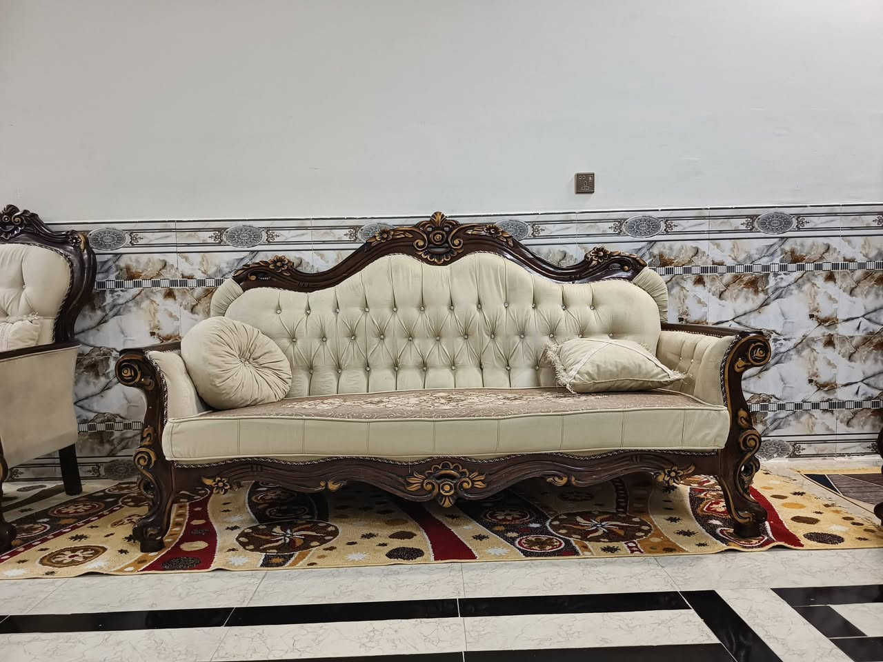 تخم ملكي كلش نظيف سعره٤٠٠
٦قطع


**إذا كنت صاحب هذا الإعلان وتريد حذفه لأي سبب، رجاءا أرسل رسالة إلى الدعم الفني**