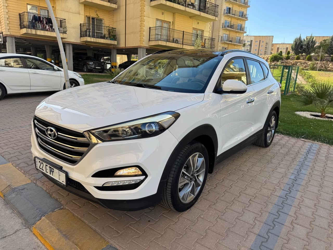 بە ناوی خوای گەورە 
هۆندای تۆکسۆن 2018 فوول لۆک و دانسقە
خلیجی مواسەفات کۆرییە سفری شەریکەیە
 105 ڕۆشتووە
بێ بۆیاخ و بێ سارد و دەعامی بۆ دەعامی بە شەرت گێڕ و مەکینە و هەموو شتێکی بە شەرت
سەنەوی تا 2029 تازەیە بە ناوی خۆمەوەیە
مواسەفاتی فوولە کوشن جڵد و ناو کرێمی و پانۆڕاما و بەسمە و ئاوێنە ئیشارەت و Abs و حاسەی دواوە و کامێرا و لیدی لایت و لیدی دەعامی و بلاجیکتۆر و کوشن پاقلاوە تەحدید سورعەیە و شاشە گەورە و ئاوێنە شەفت  و لایت بەرز و نزم و دوو درگای پێشەوە لە گەڵ سنووق بەسمەیە تەبریدی مەرکەزییە 
پێنج ویل کەپ دینارێ مەسرووفی نییە 
شوێن سلێمانی 
*********** السليمانية, العراق
