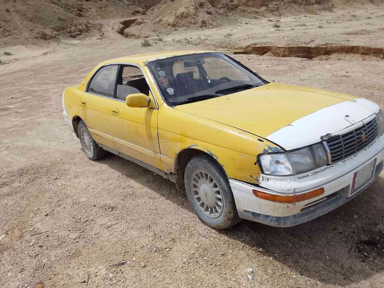 سلام عليكم سياره بطه صفره للبيع لا كصه ولا نقل
رقم بصره راعيه بل بصره سنويه منتهيه بل 2018 ماعرف شكد غرامات ولا هيئة 
محرك وكير ديلكو لا صوت ولا تبخير والكير لا صفنه ولا يخر سياره بس حداده تعبانه شوي سعر 20ورقه وبيها مجال لشراي مكاني سفوان تصل 
***********
