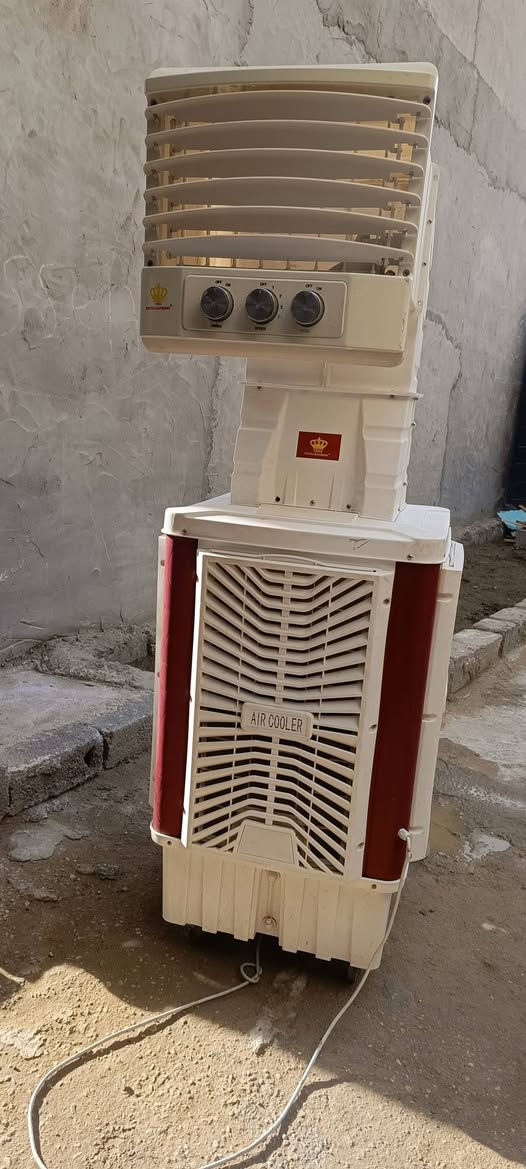 السلام عليكم مبردة مشتغله أقل من موسم السعر 250 /***********
