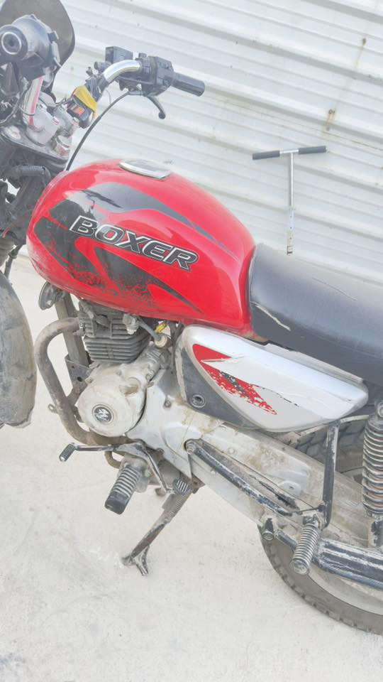 سلام عليكم بوكسر للبيع مكينة نضيفة لا تبخير لا تنقيص لا نضوح نقصهة اشارة وباتري اوراقً كاملة موديل ٢٠٢٣سعر ١١٠٠قفل بدون عملة مكاني دورة ***********
